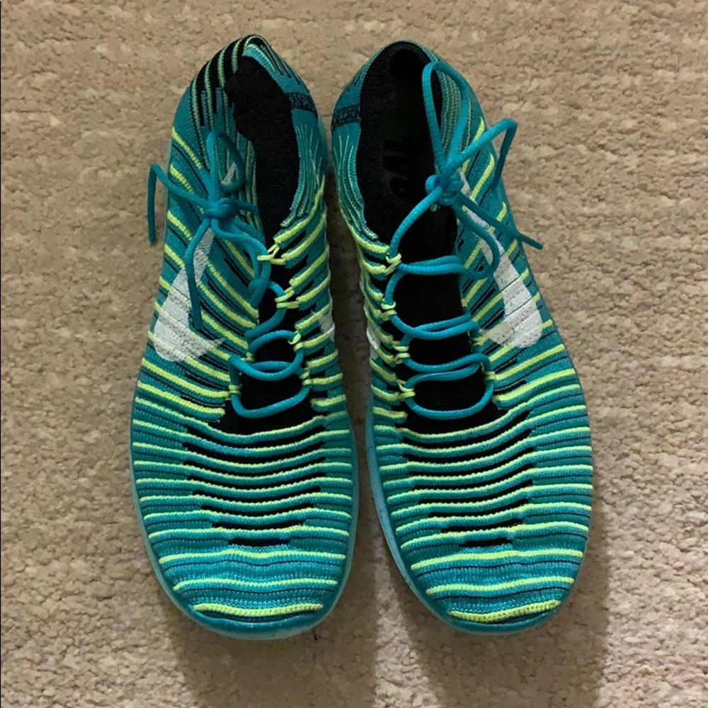 nike flyknit free